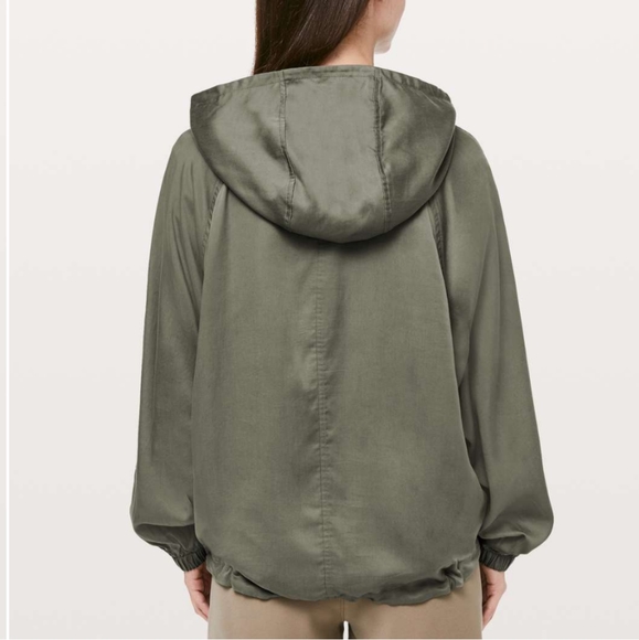 NWT Lululemon City Stroll Hoodie - Picture 2 of 10